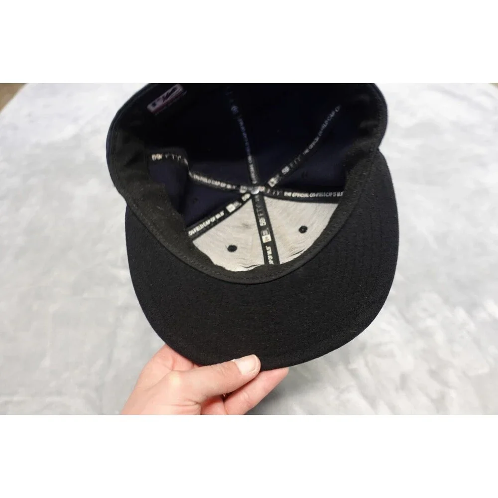 New York‎ Yankees Hat Cap Fitted Mens 7 3/8 Blue MLB Baseball Logo New Era